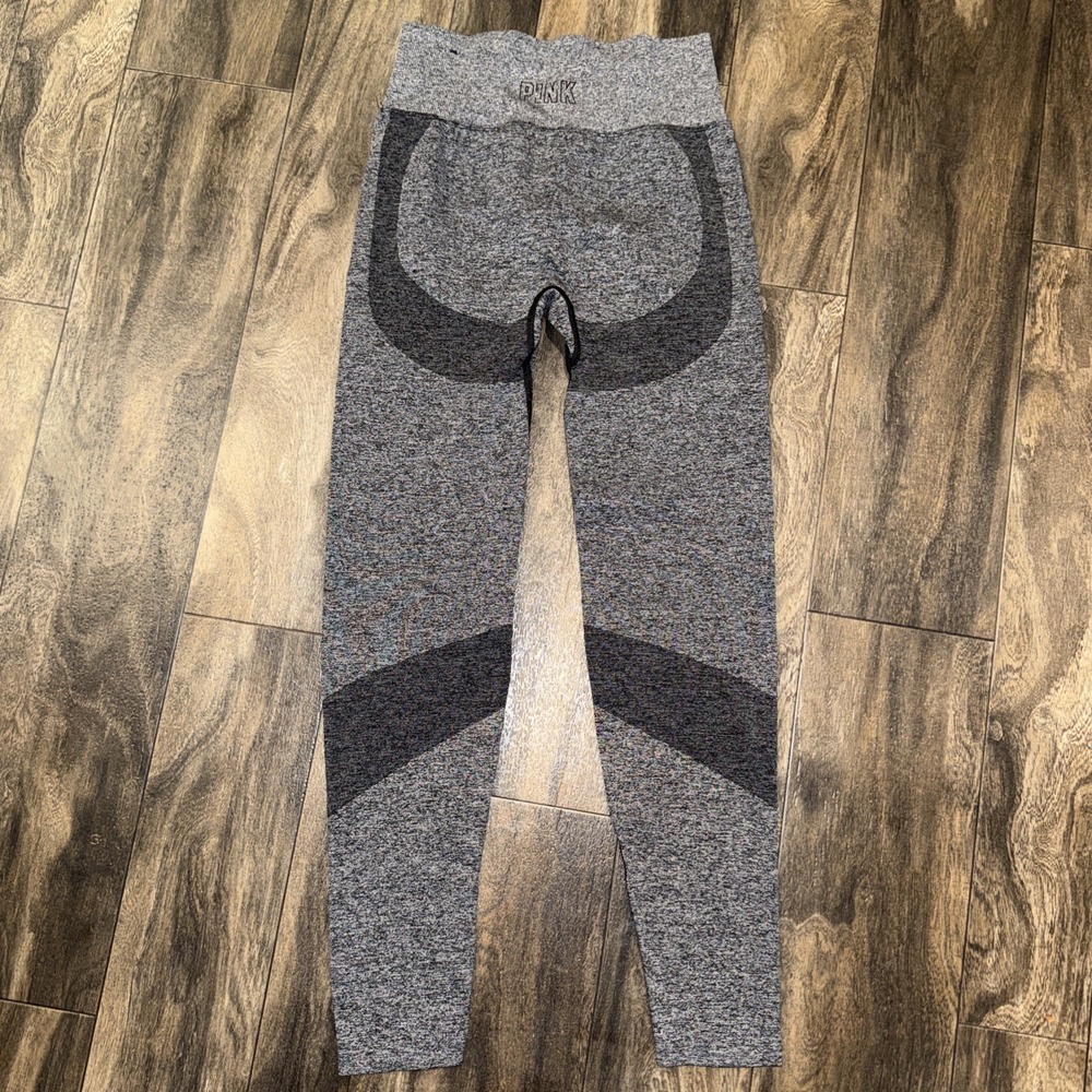 VS PINK Active Size Small Seamless‎ High Rise Butt Enhancing Leggings Black Gray